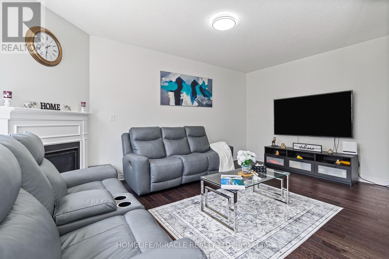 99 Benhurst Crescent, Brampton, Ontario  L7A 5A4 - Photo 11 - W12217320