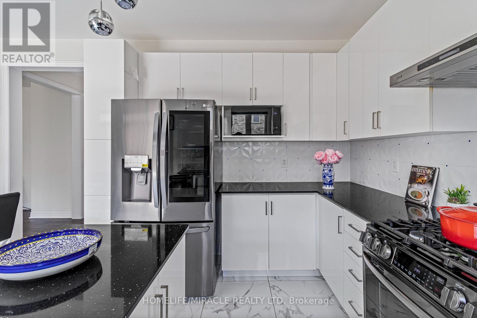 99 Benhurst Crescent, Brampton, Ontario  L7A 5A4 - Photo 15 - W12217320