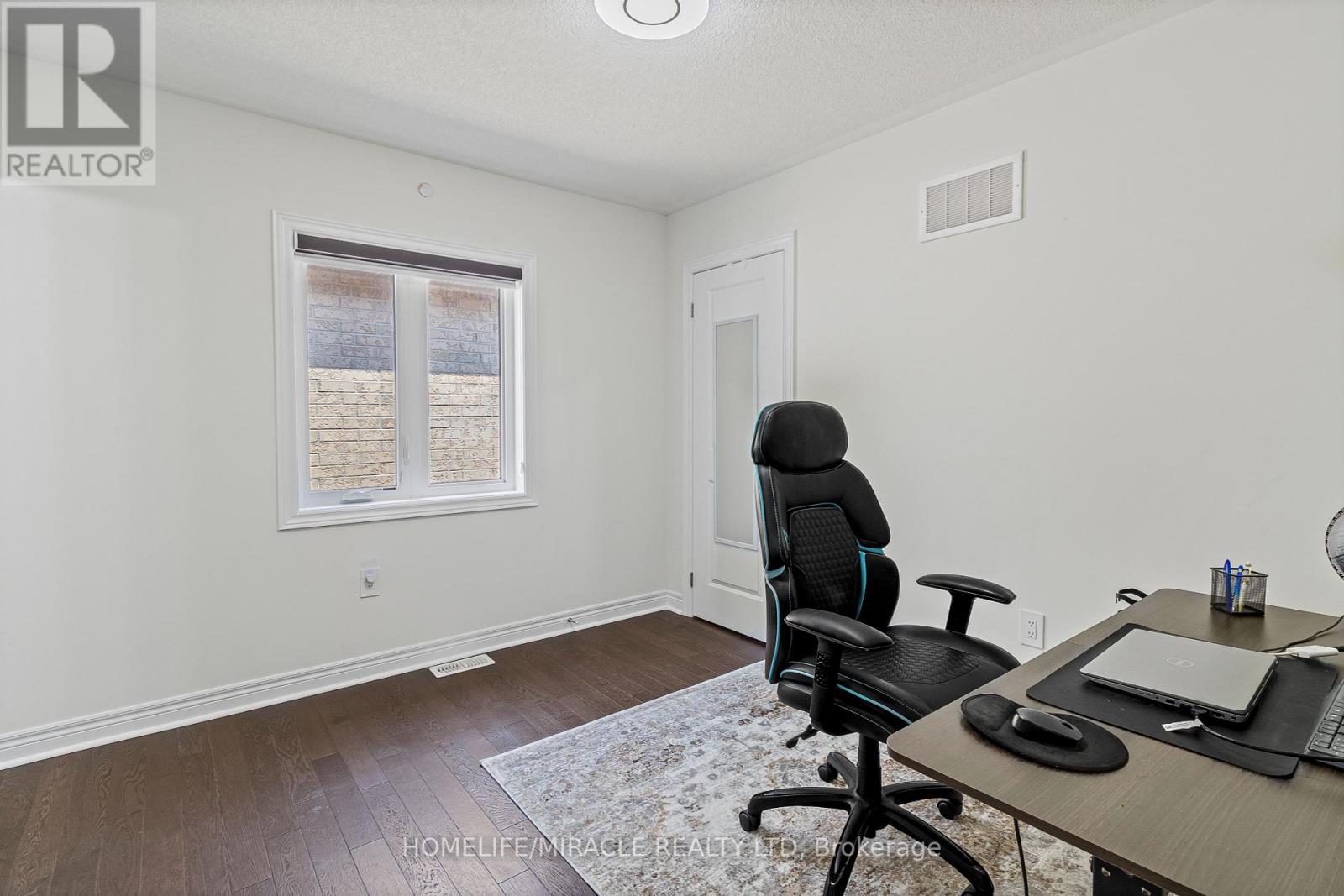 99 Benhurst Crescent, Brampton, Ontario  L7A 5A4 - Photo 31 - W12217320