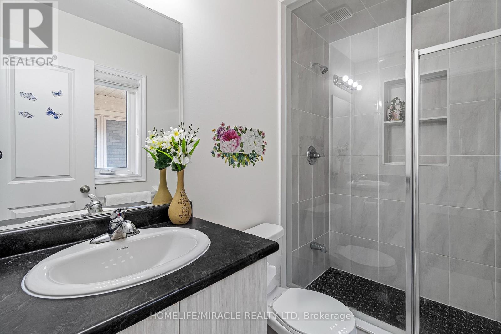 99 Benhurst Crescent, Brampton, Ontario  L7A 5A4 - Photo 32 - W12217320