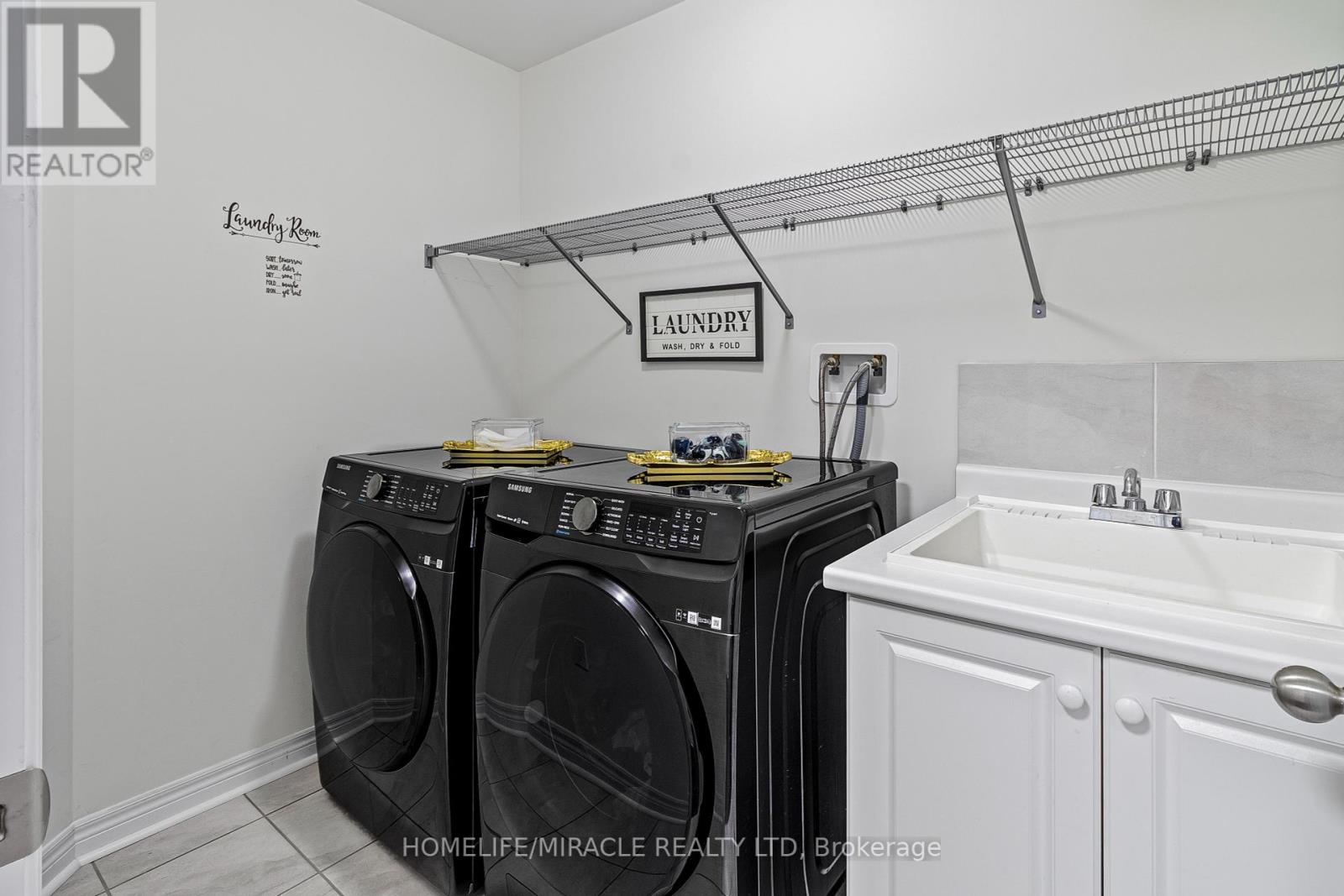 99 Benhurst Crescent, Brampton, Ontario  L7A 5A4 - Photo 33 - W12217320