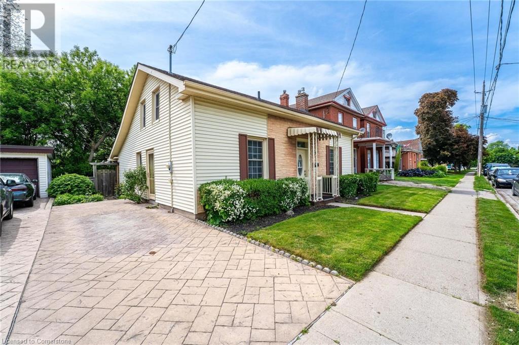 68 Wellington Street, Cambridge, Ontario  N1R 3Y7 - Photo 2 - 40734781