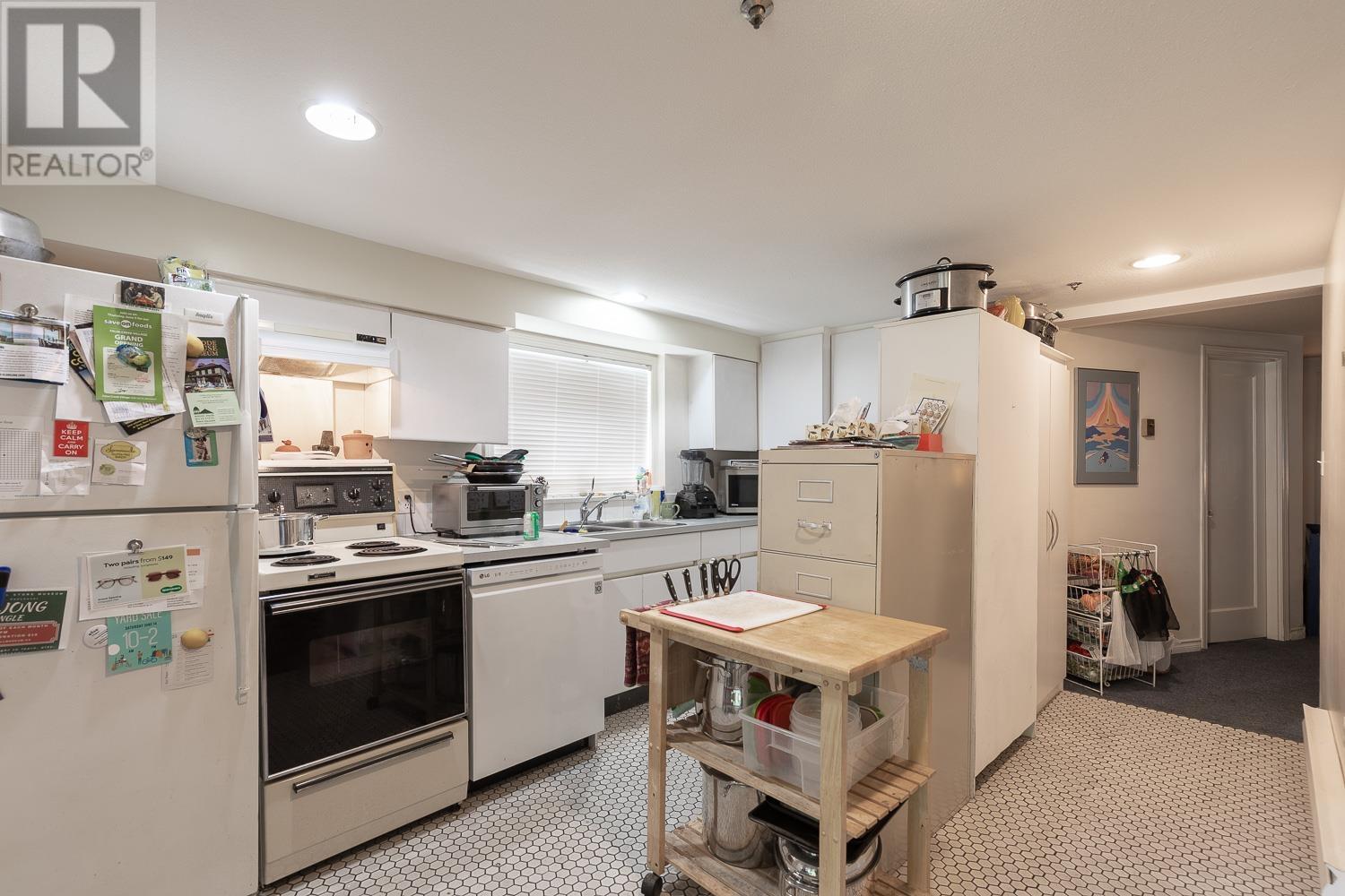 988 E 16th Avenue, Vancouver, British Columbia  V5T 2V9 - Photo 26 - R3013522