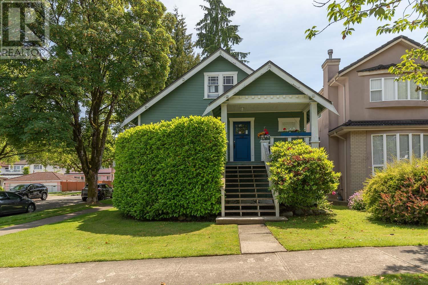 988 E 16TH AVENUE, Vancouver, British Columbia