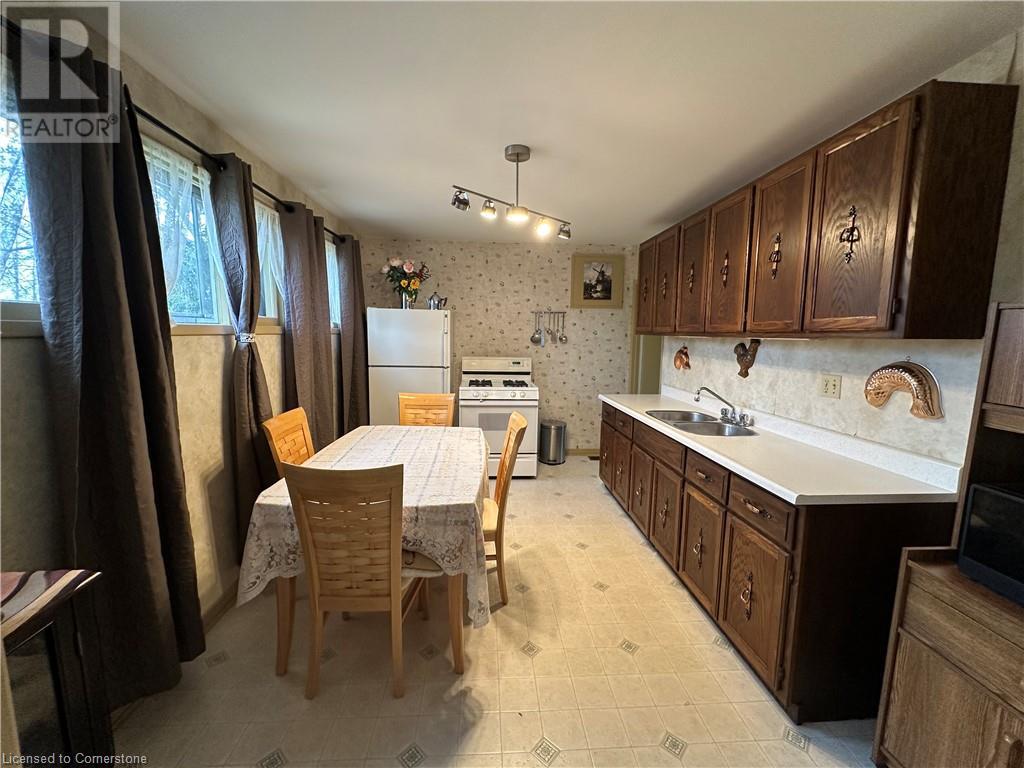 44 Woodhouse Avenue, Port Dover, Ontario  N0A 1N8 - Photo 9 - 40740410