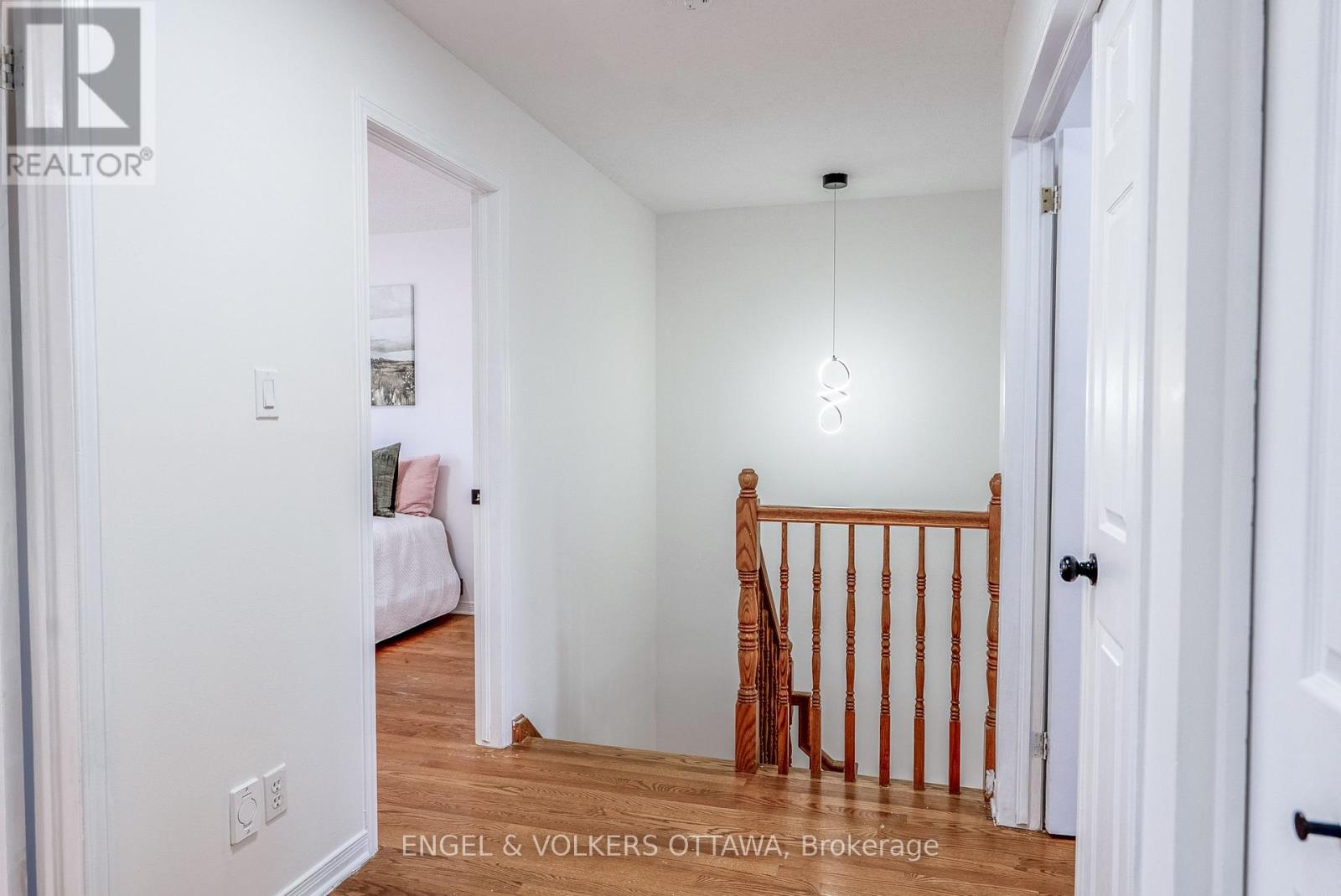 34 Baton Court, Ottawa, Ontario  K2L 4C8 - Photo 13 - X12218481