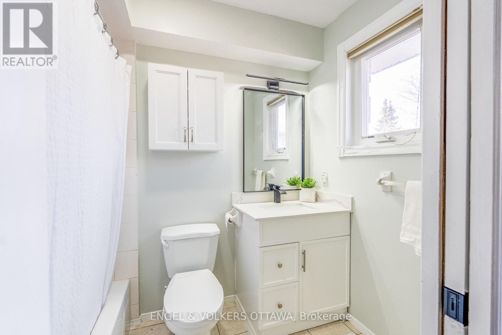 34 Baton Court, Ottawa, Ontario  K2L 4C8 - Photo 17 - X12218481