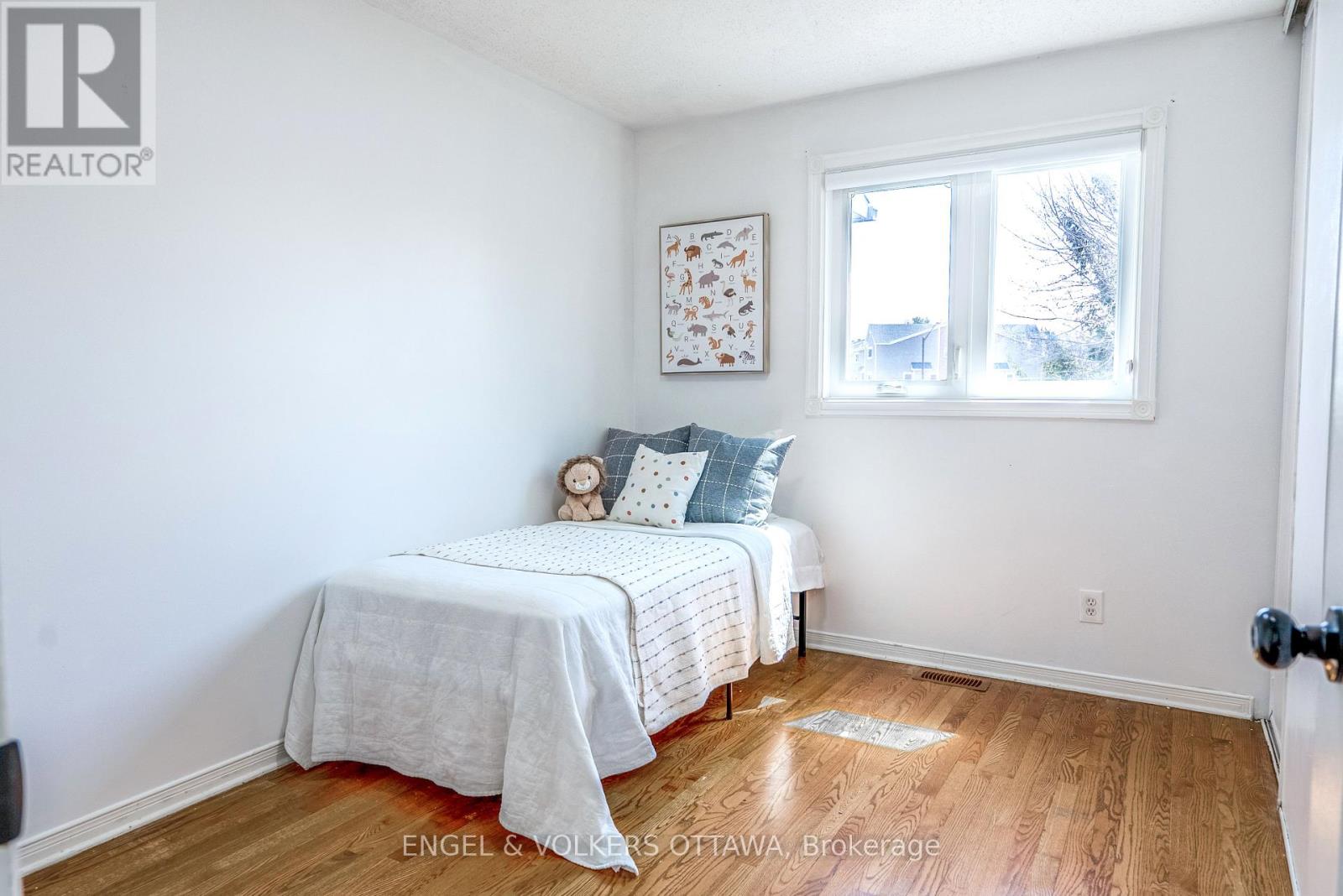 34 Baton Court, Ottawa, Ontario  K2L 4C8 - Photo 19 - X12218481