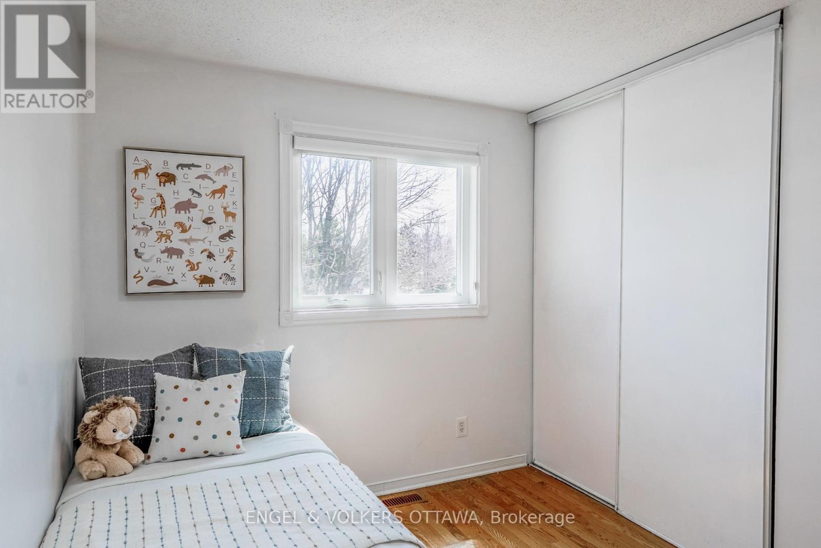34 Baton Court, Ottawa, Ontario  K2L 4C8 - Photo 20 - X12218481