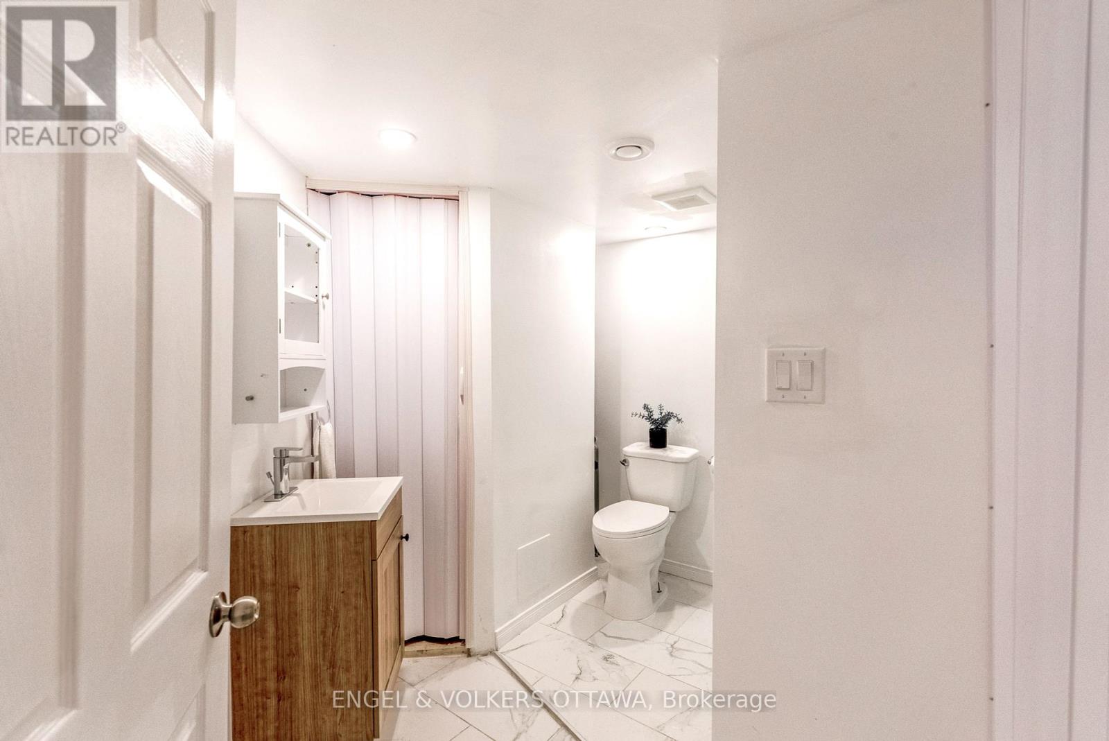 34 Baton Court, Ottawa, Ontario  K2L 4C8 - Photo 25 - X12218481