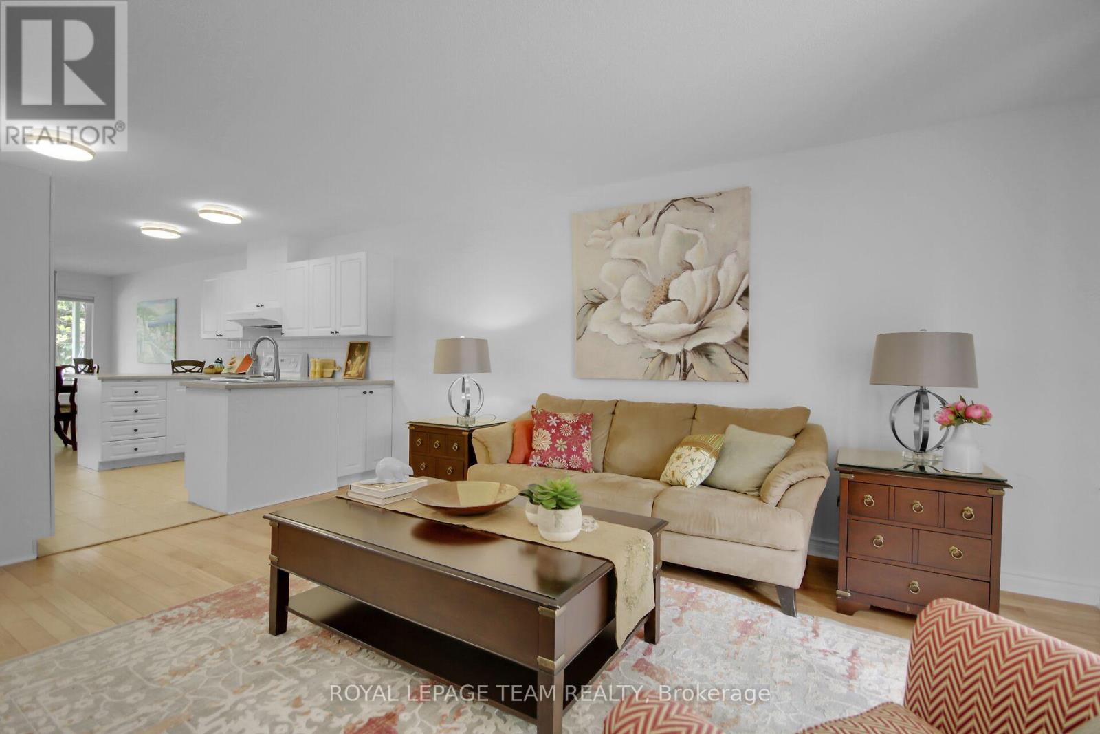 9 Weaver Crescent, Ottawa, Ontario  K2K 3E1 - Photo 10 - X12218483