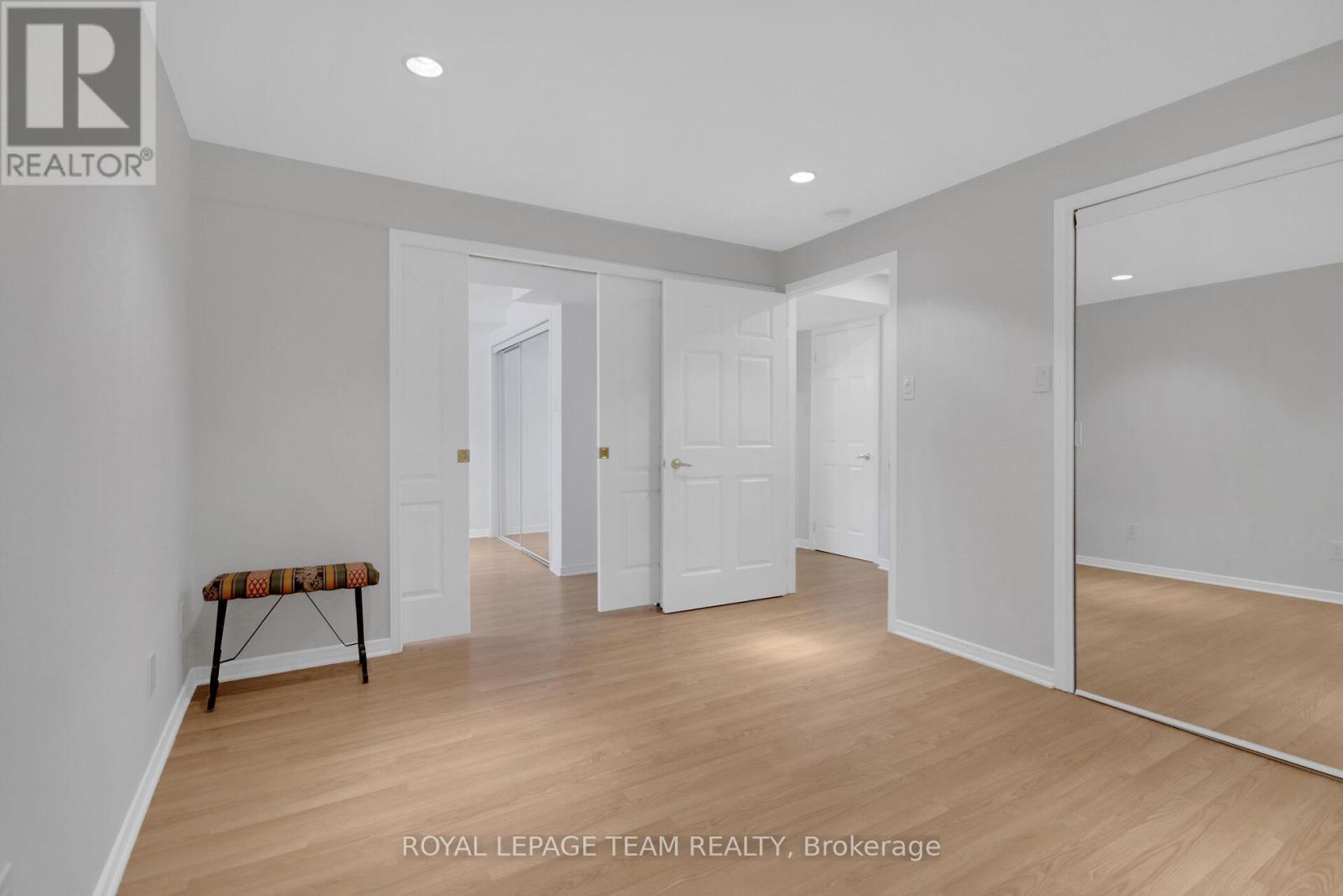 9 Weaver Crescent, Ottawa, Ontario  K2K 3E1 - Photo 24 - X12218483