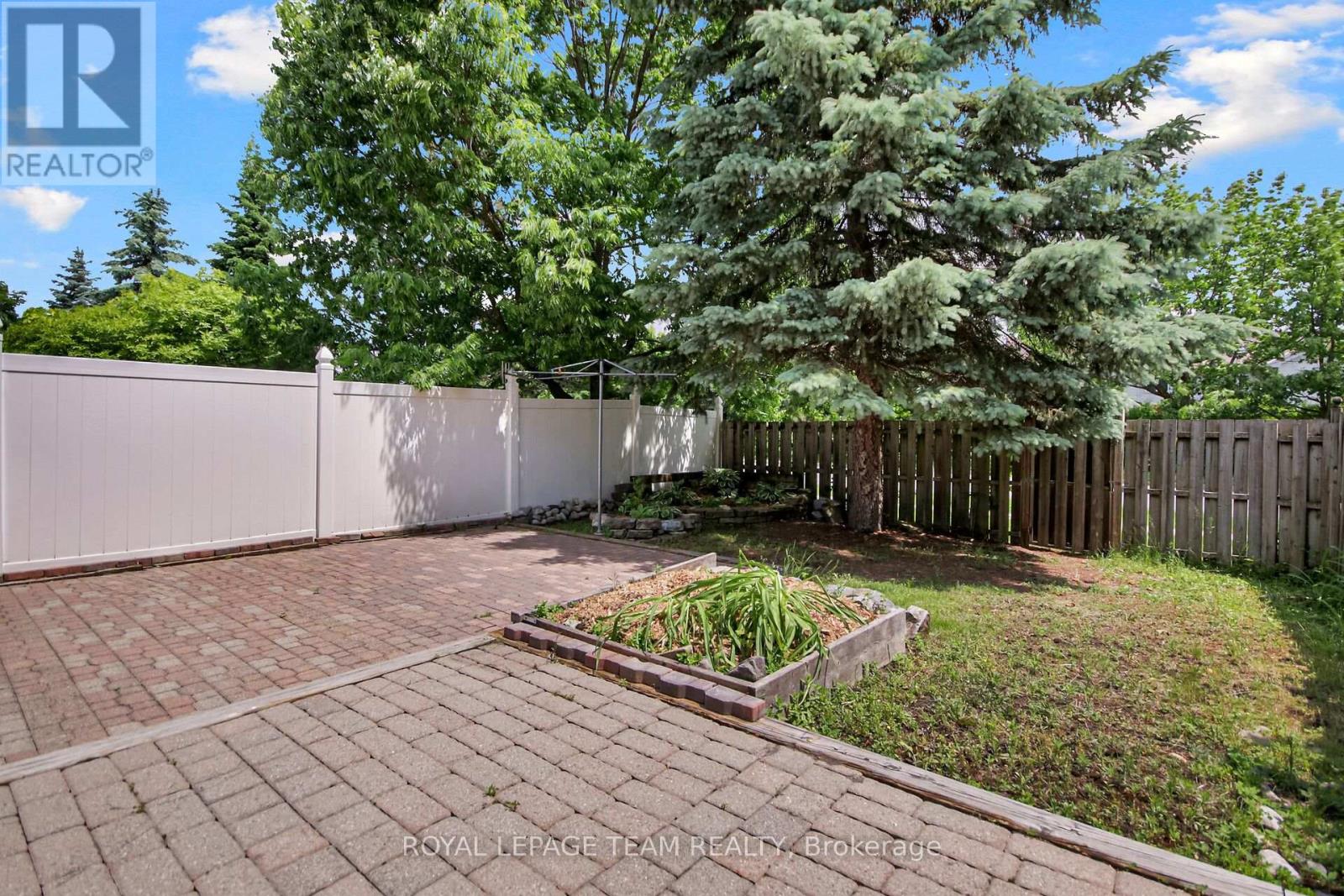 9 Weaver Crescent, Ottawa, Ontario  K2K 3E1 - Photo 27 - X12218483