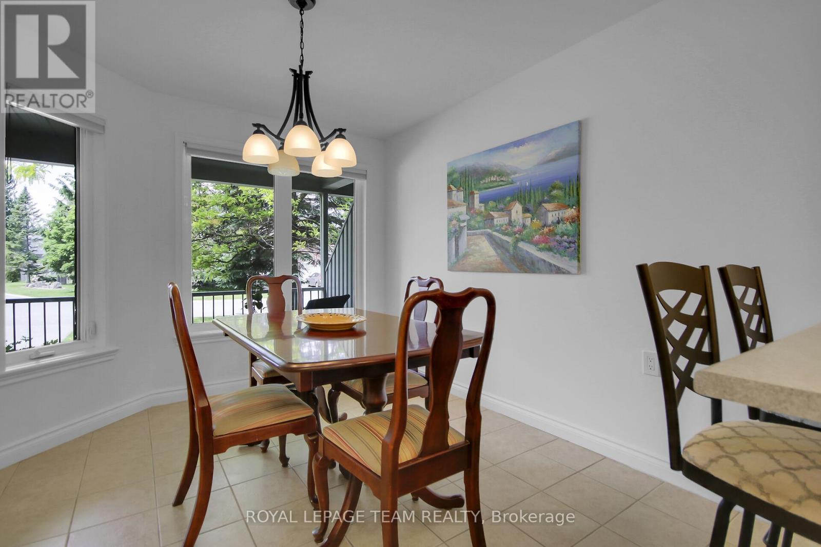 9 Weaver Crescent, Ottawa, Ontario  K2K 3E1 - Photo 9 - X12218483