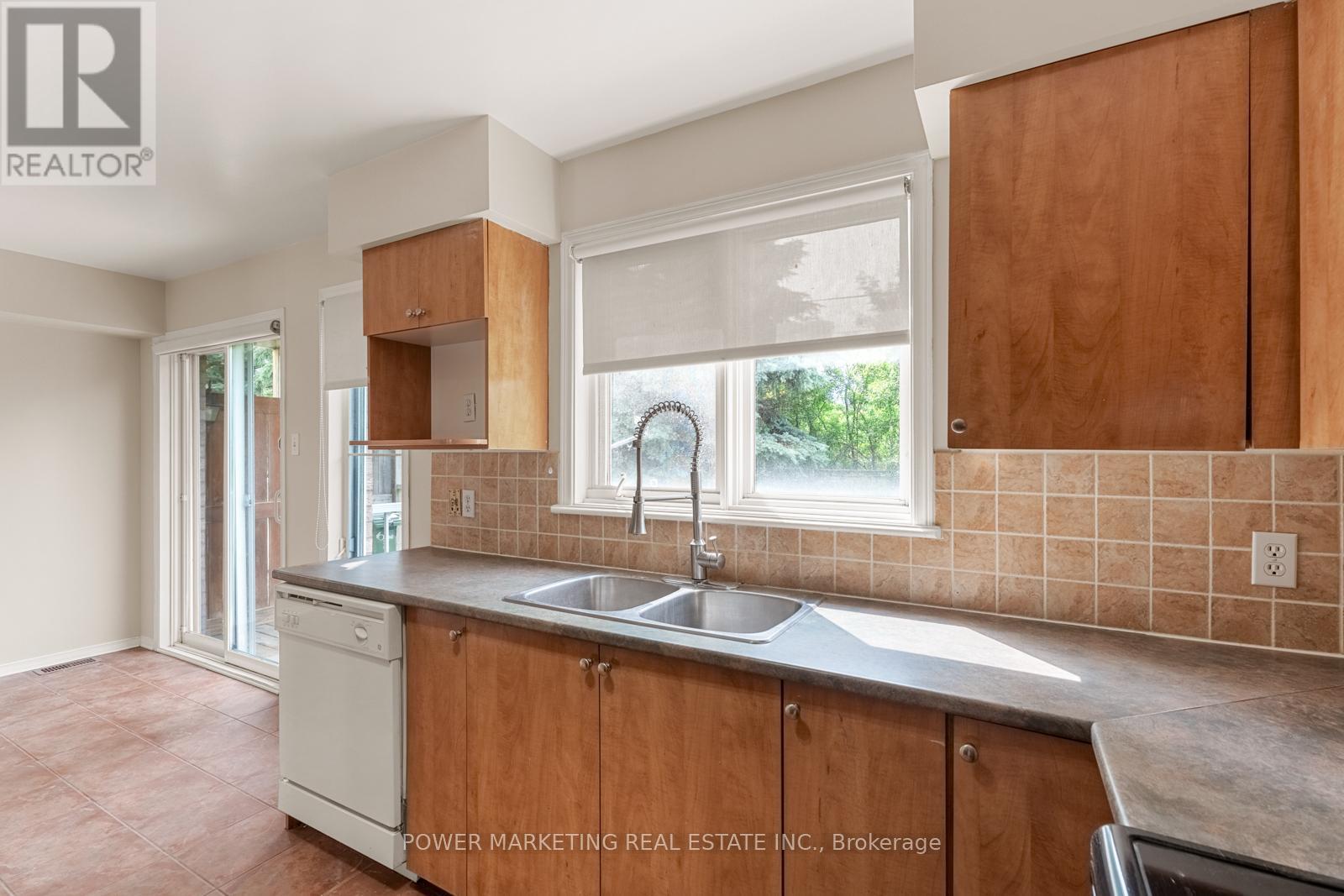 10 - 1701 Blohm Drive, Ottawa, Ontario  K1G 6N6 - Photo 15 - X12218485