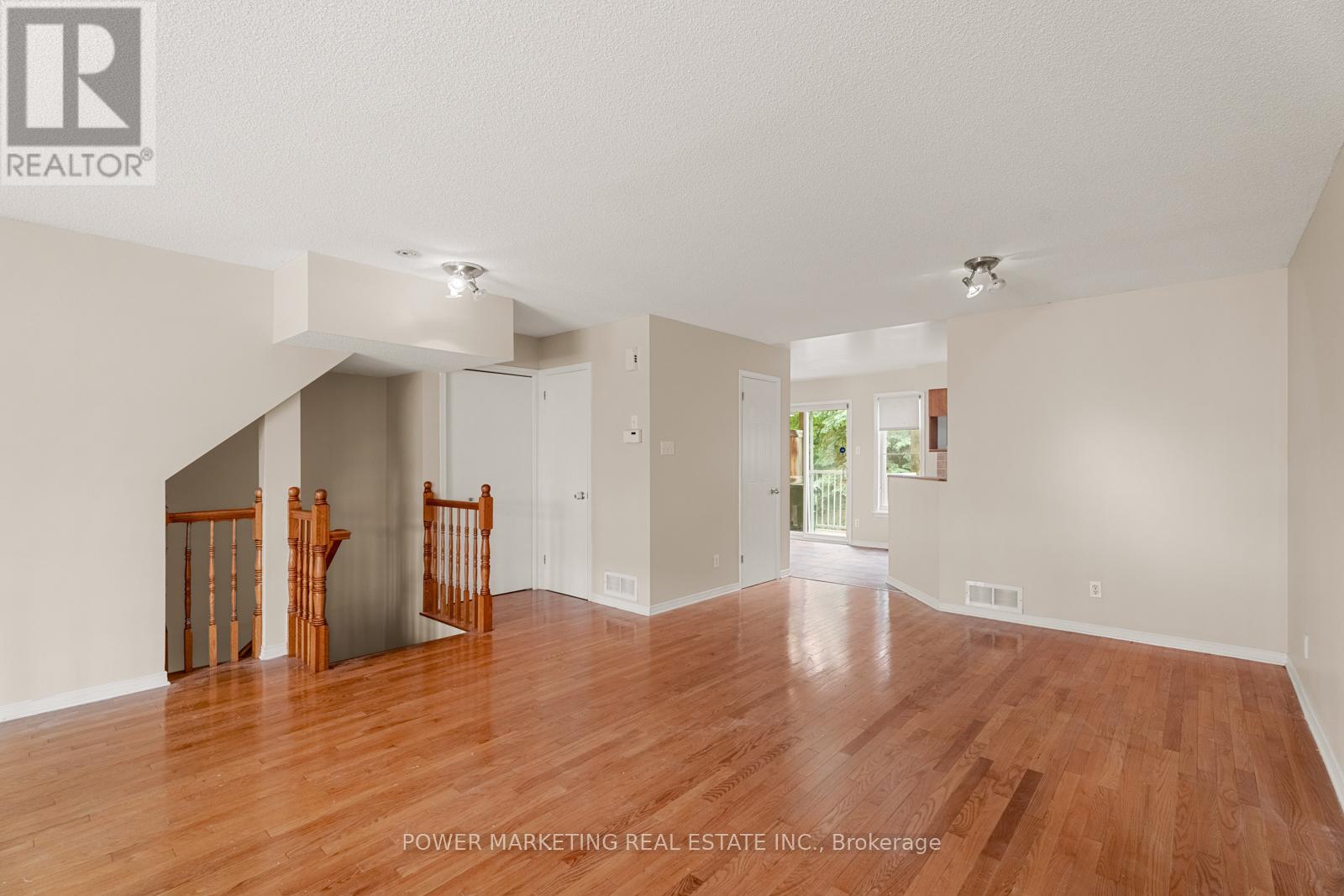 10 - 1701 Blohm Drive, Ottawa, Ontario  K1G 6N6 - Photo 9 - X12218485
