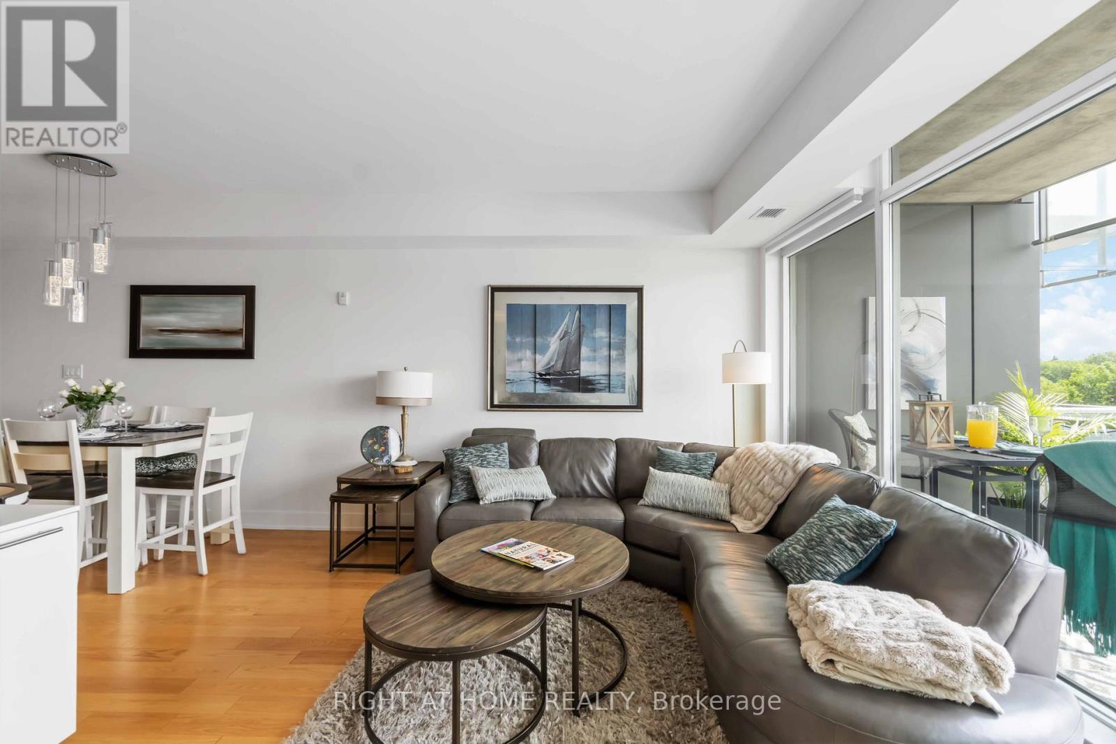 501 - 98 Richmond Road, Ottawa, Ontario  K1Z 0B2 - Photo 11 - X12218511