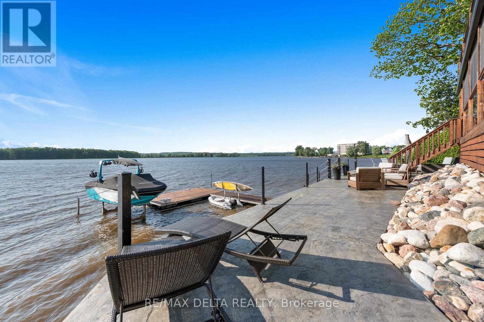 2120 Du Chateau Avenue, Clarence-Rockland, Ontario  K4K 1J3 - Photo 41 - X12218527