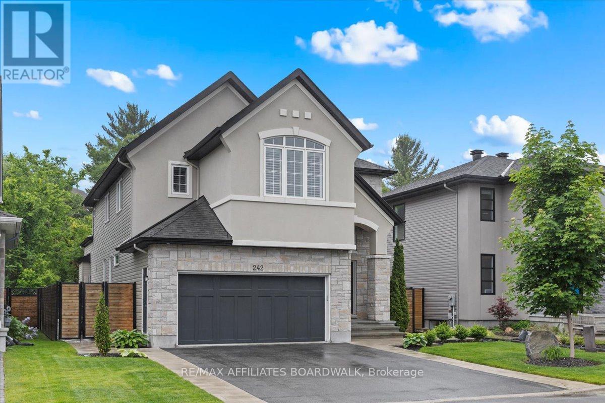 242 Escarpment Crescent, Ottawa, Ontario  K2T 0L6 - Photo 2 - X12218533