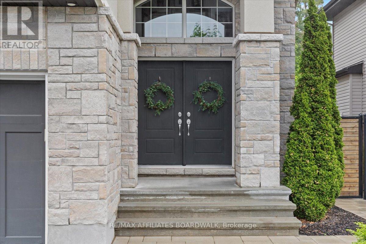 242 Escarpment Crescent, Ottawa, Ontario  K2T 0L6 - Photo 3 - X12218533