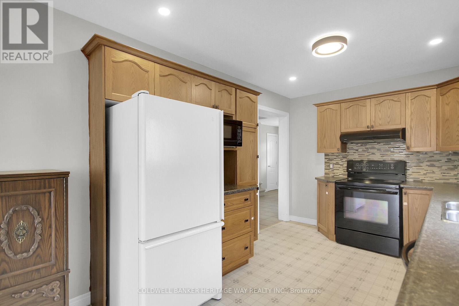 523 Joseph Street, Carleton Place, Ontario  K7C 4T9 - Photo 5 - X12218537