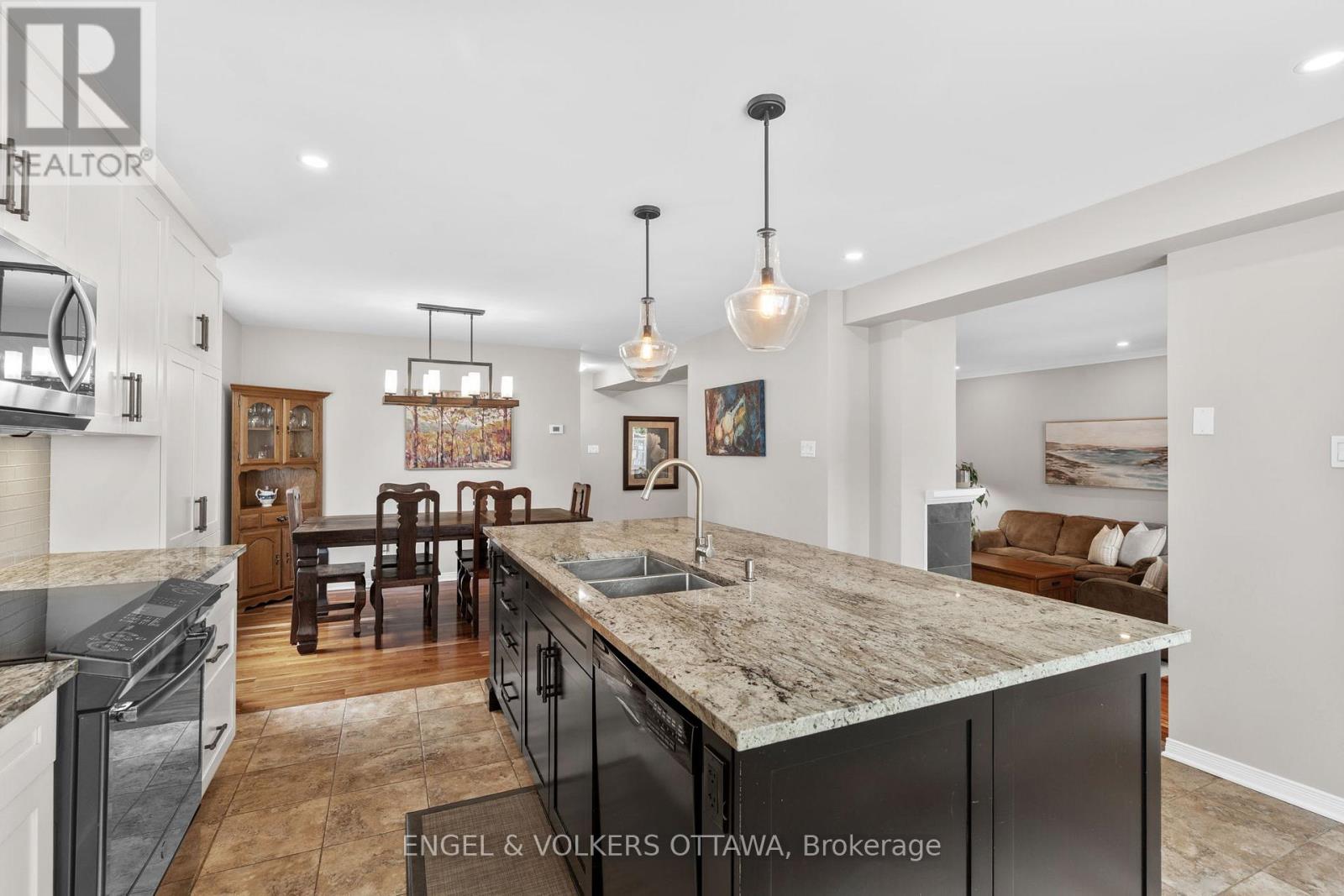 45 Townsend Drive, Ottawa, Ontario  K2J 2T8 - Photo 15 - X12218551