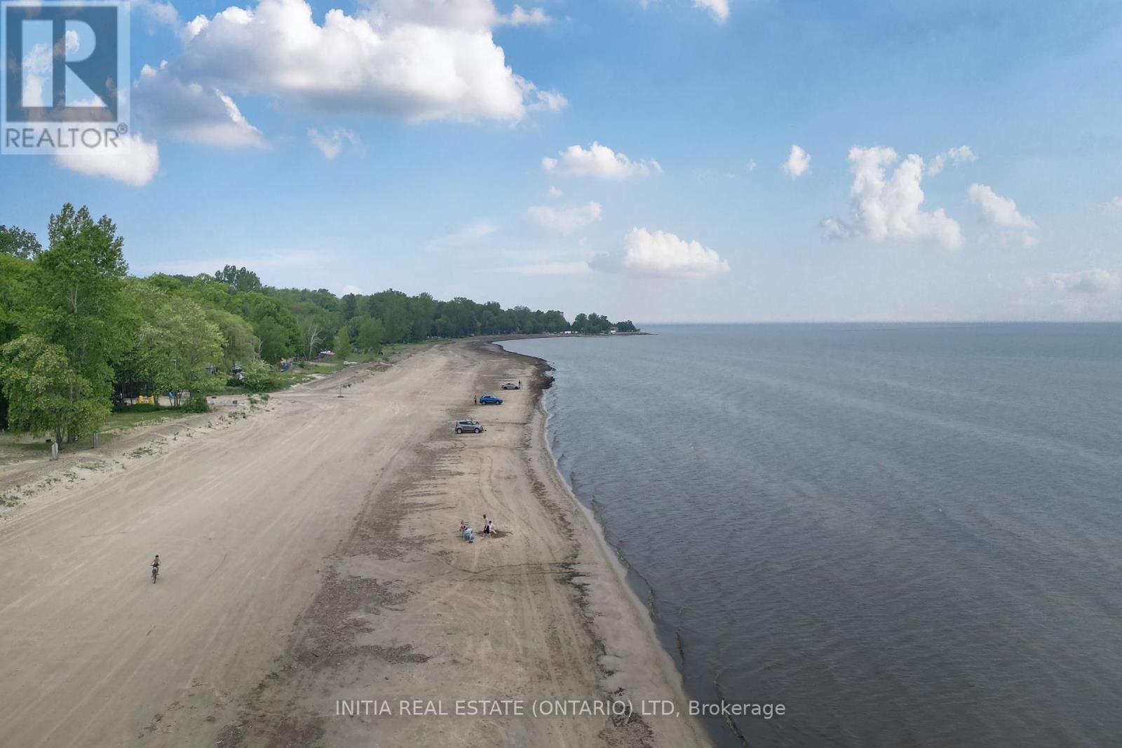 6078 Danbea Lane, Lambton Shores, Ontario  N0N 1J1 - Photo 4 - X12216984