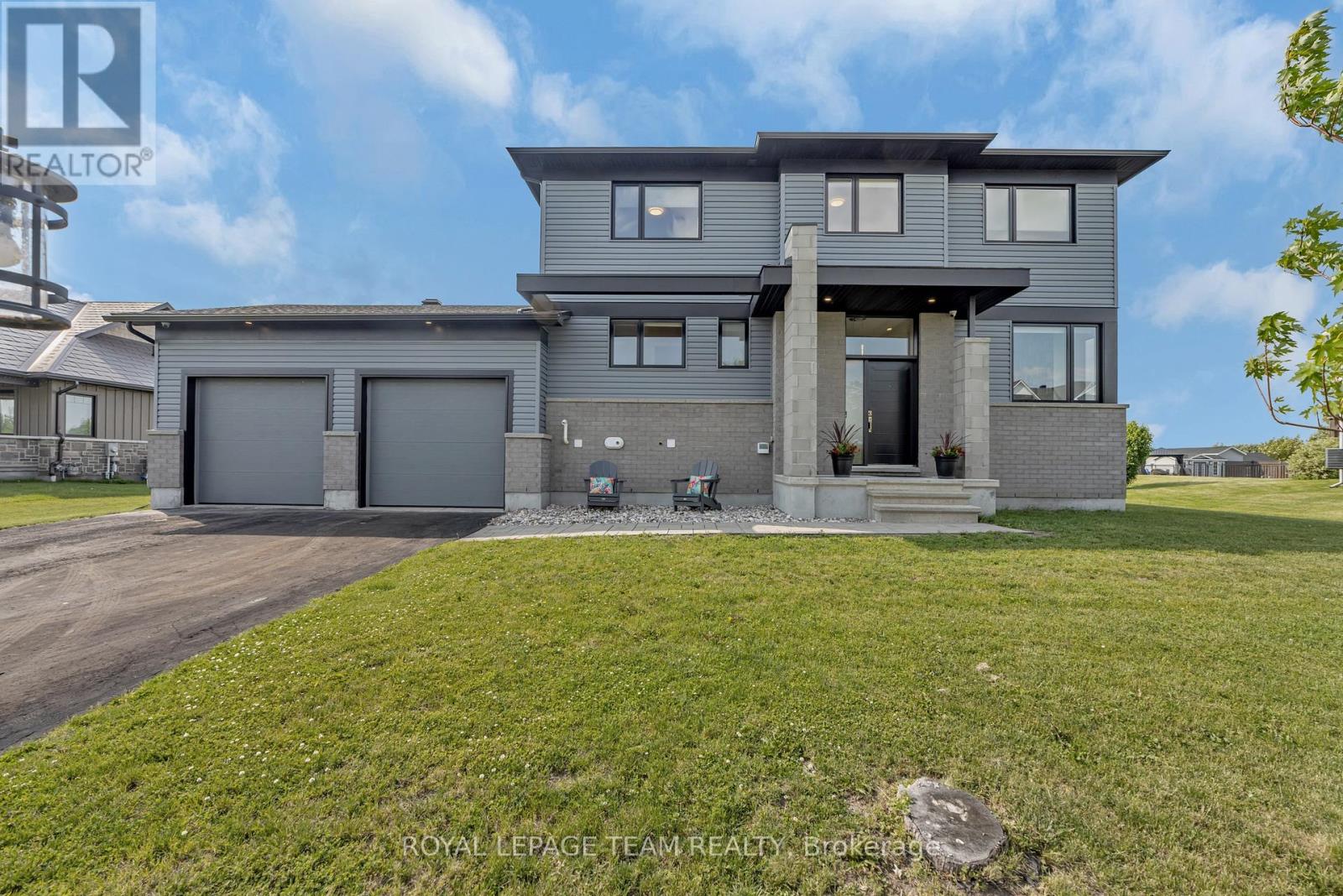 82 Porcupine Trail, Ottawa, Ontario  K0A 1T0 - Photo 2 - X12217459