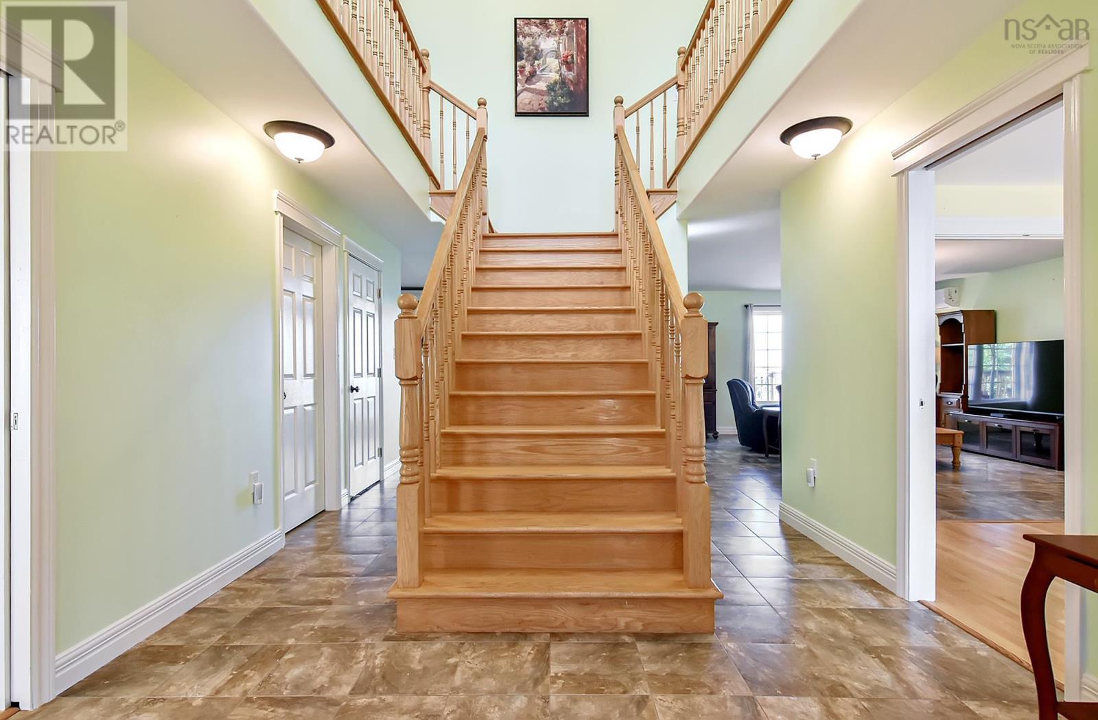 Property at 10 Tully Avenue image 3