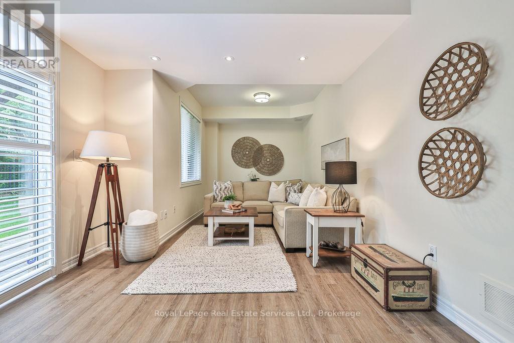 34 - 2400 Neyagawa Boulevard, Oakville, Ontario  L6H 7P5 - Photo 36 - W12212286