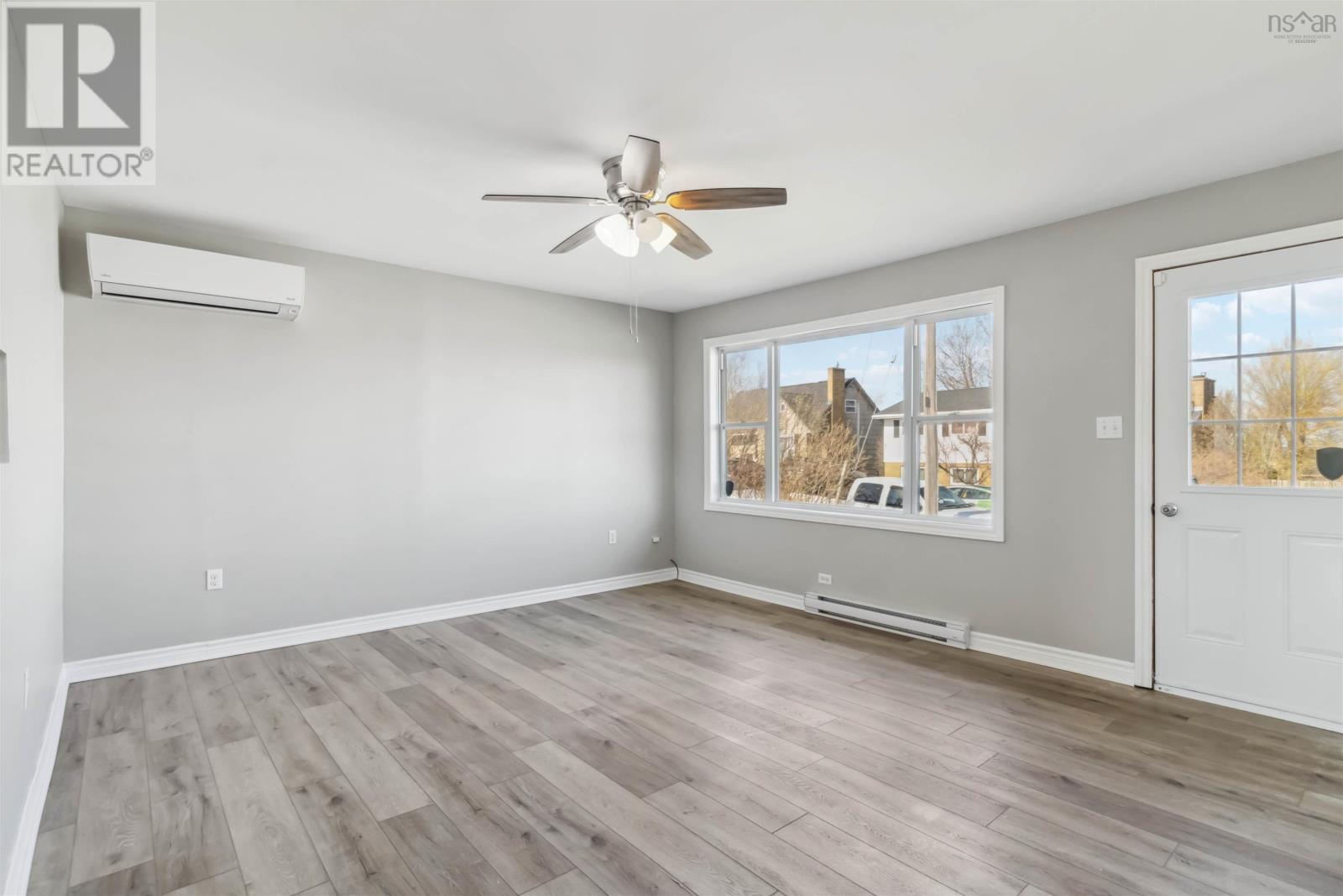 Property at 146 Amaranth Crescent image 4