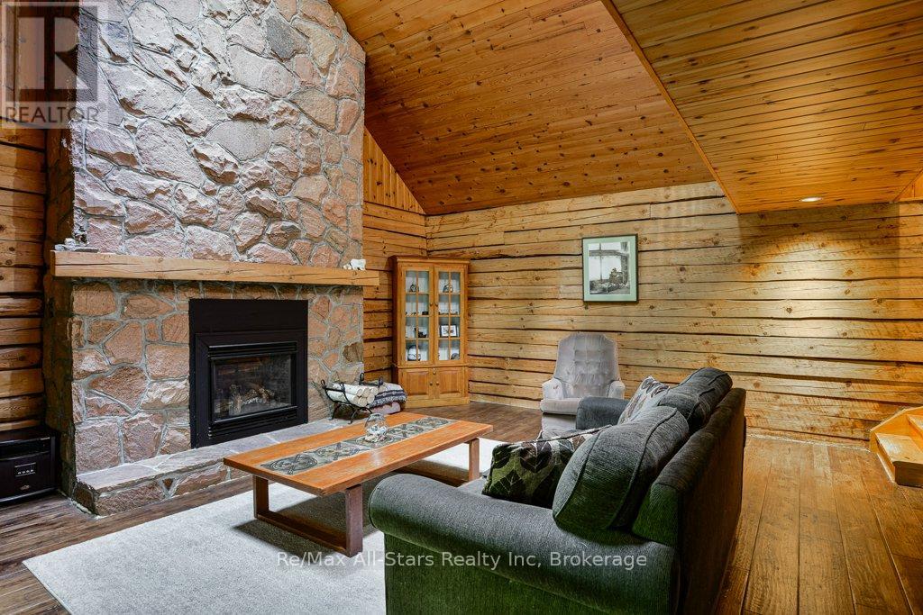1386 South Portage Road, Lake Of Bays, Ontario  P1H 2J6 - Photo 21 - X12212667
