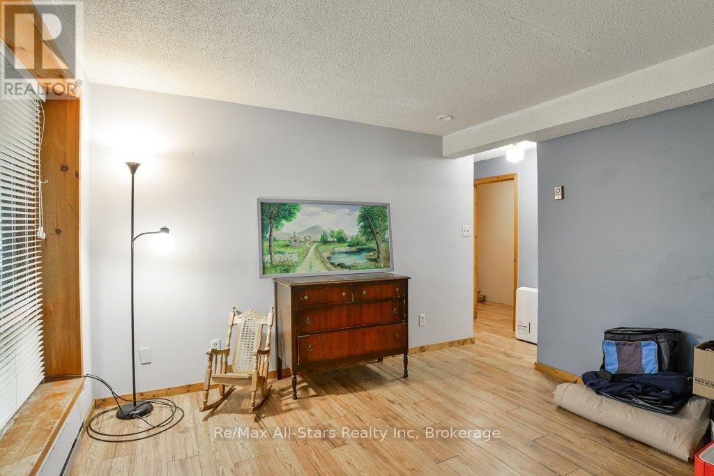 1386 South Portage Road, Lake Of Bays, Ontario  P1H 2J6 - Photo 34 - X12212667