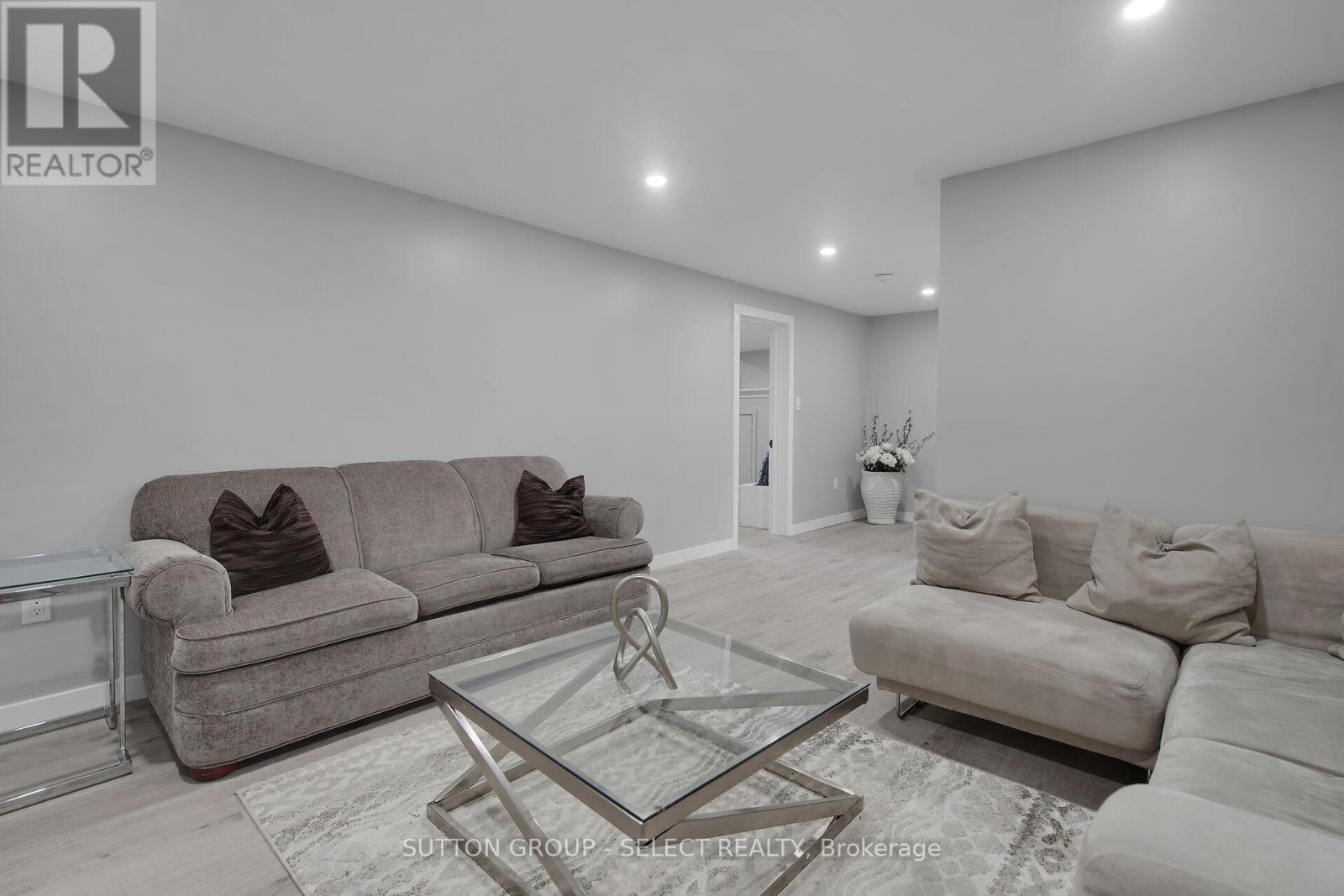 481 Baseline Road E, London South (South G), Ontario  N6C 2P8 - Photo 46 - X12218554