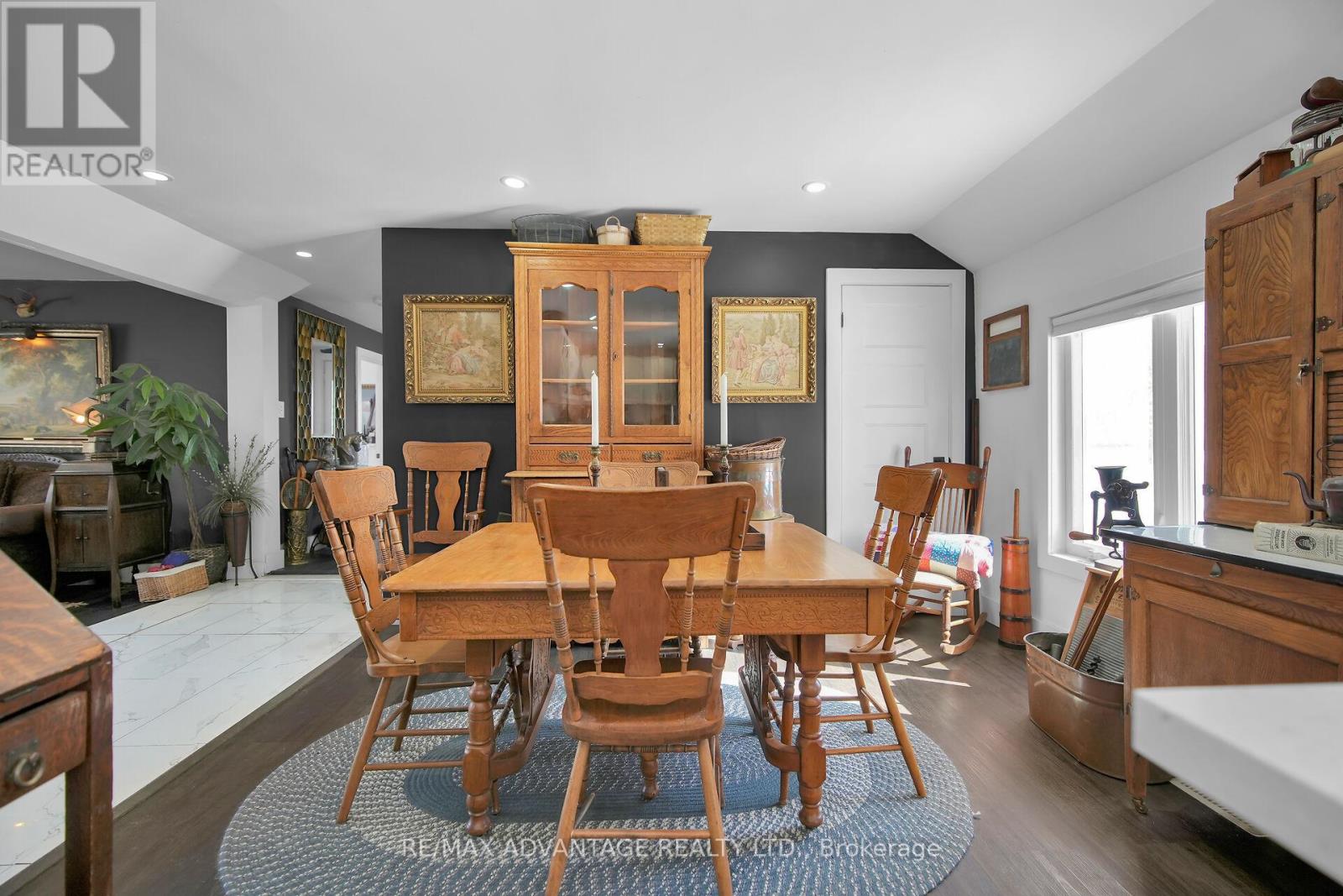 248 Borden Avenue, Central Elgin (Belmont), Ontario  N0L 1B0 - Photo 11 - X12218573