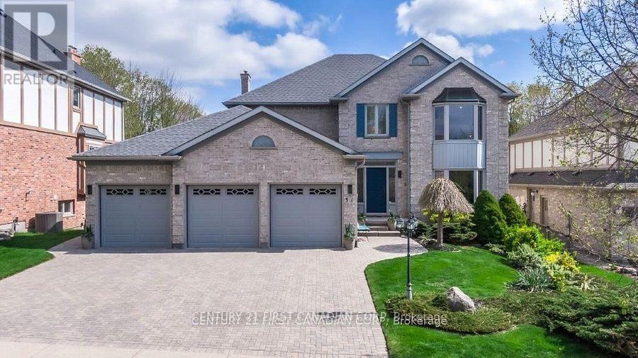 31 Glenridge Crescent, London North (North A), Ontario  N6G 4W5 - Photo 1 - X12218601