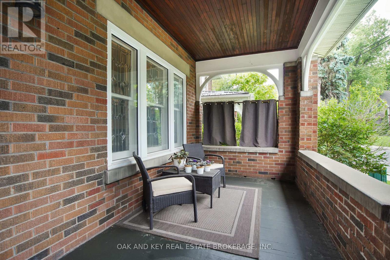 192 Ridout Street S, London South (South F), Ontario  N6C 3X9 - Photo 4 - X12218695