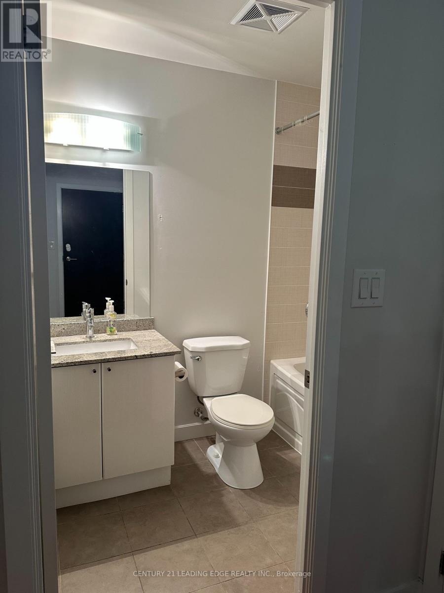 305 - 18 Harbour Street, Toronto, Ontario  M5J 2Z6 - Photo 10 - C12218492