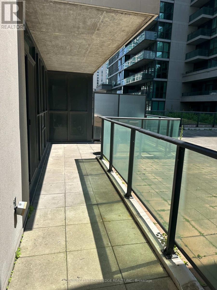 305 - 18 Harbour Street, Toronto, Ontario  M5J 2Z6 - Photo 12 - C12218492