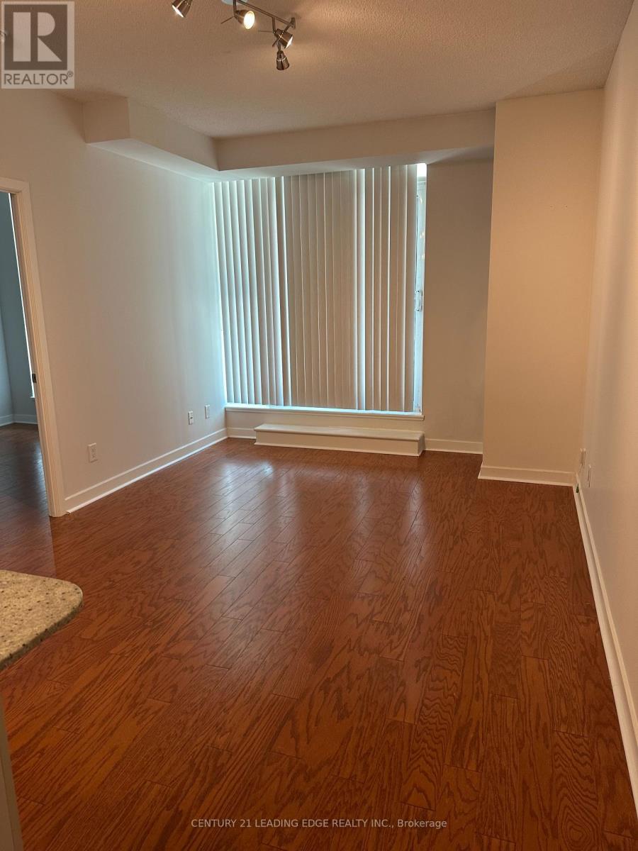 305 - 18 Harbour Street, Toronto, Ontario  M5J 2Z6 - Photo 4 - C12218492