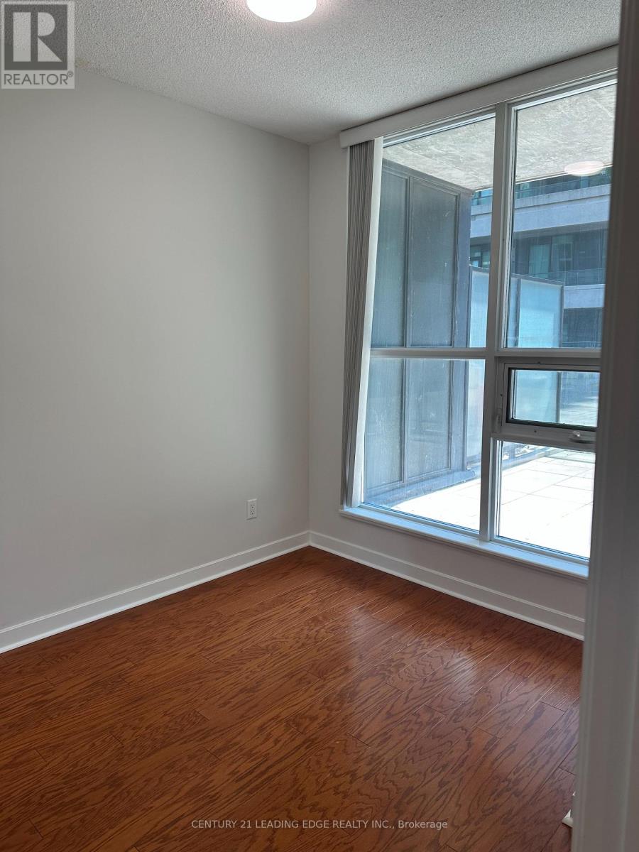 305 - 18 Harbour Street, Toronto, Ontario  M5J 2Z6 - Photo 8 - C12218492