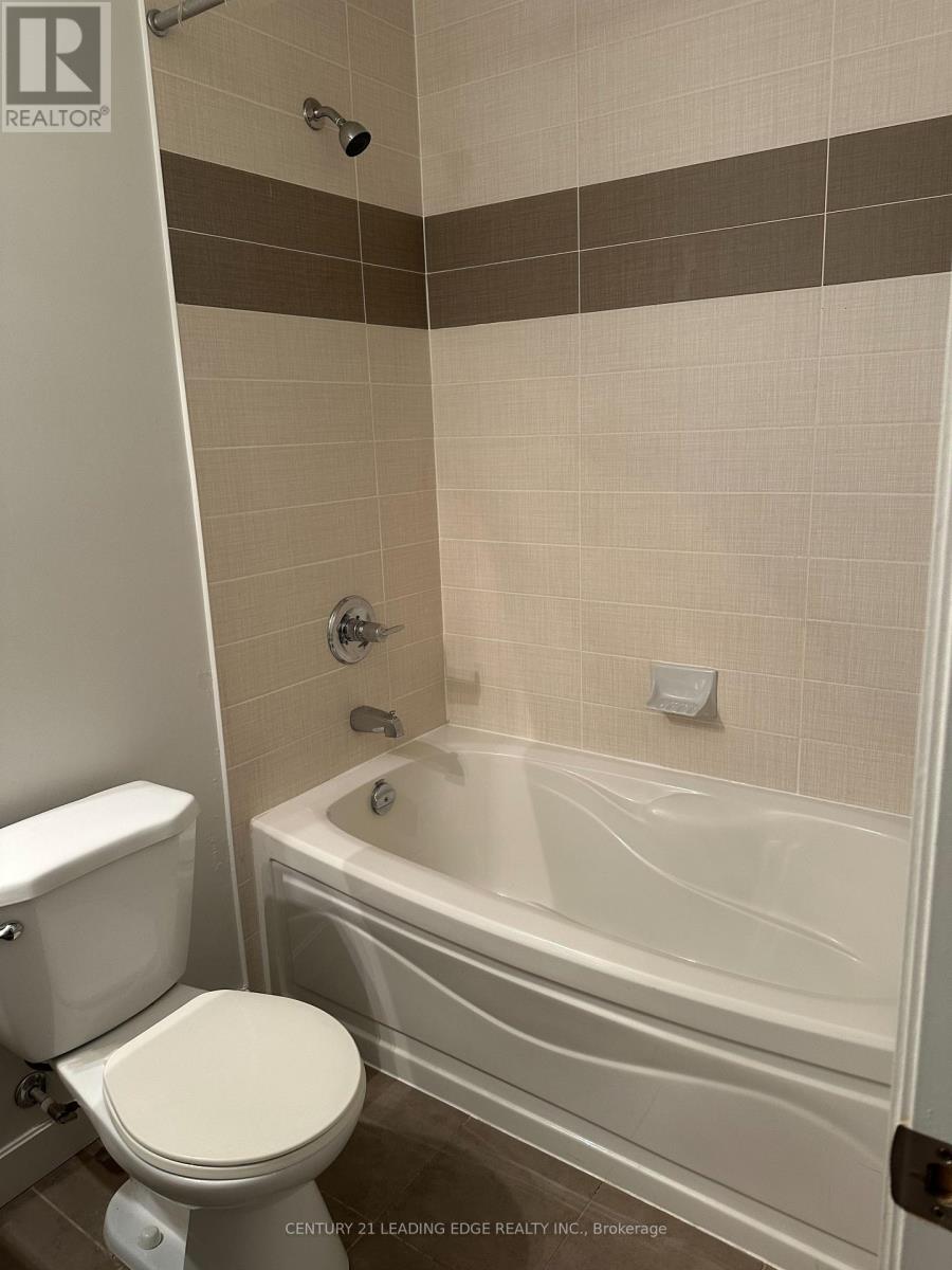 305 - 18 Harbour Street, Toronto, Ontario  M5J 2Z6 - Photo 9 - C12218492