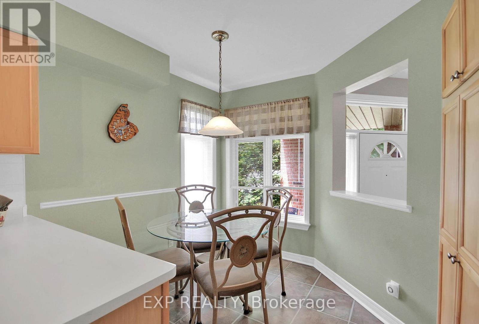 85 Astoria Crescent, Ottawa, Ontario  K2G 6E7 - Photo 11 - X12212525