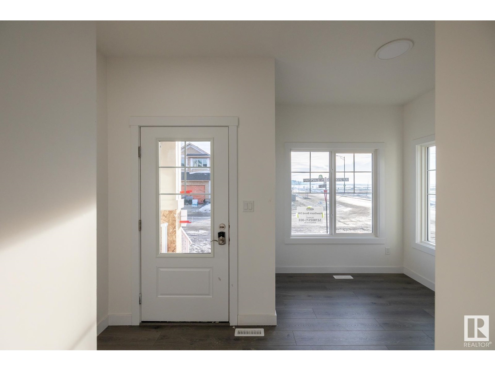 Property at 4709 HAWTHORN LN SW image 2