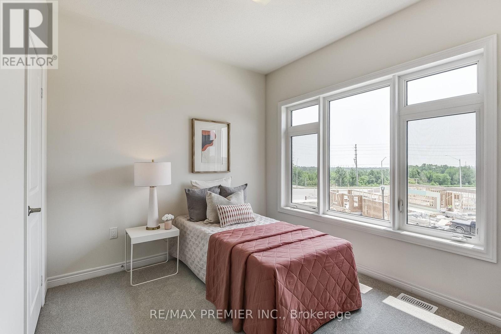 1274 Talisman Manor, Pickering, Ontario  L1X 0R7 - Photo 37 - E12218538