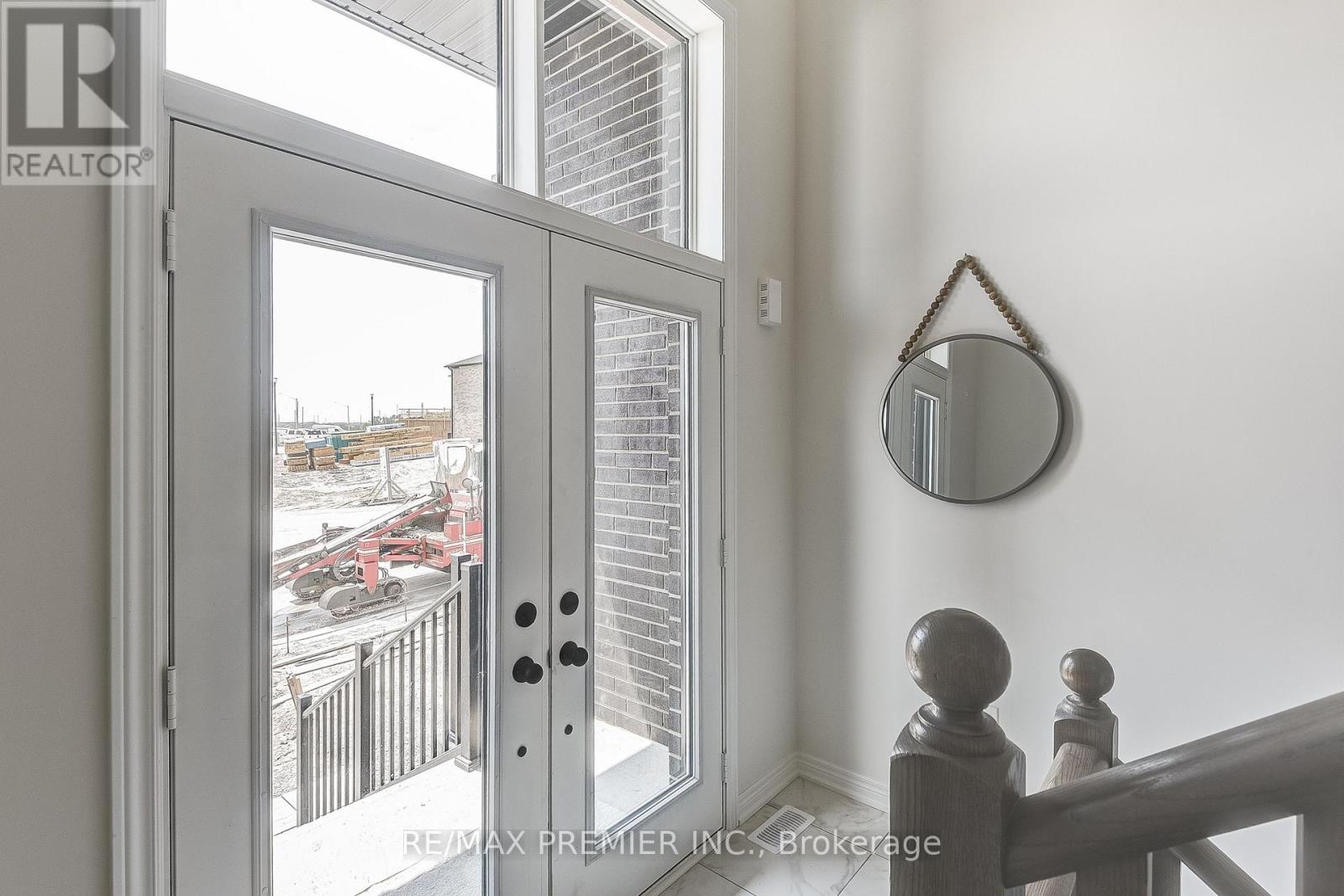 1274 Talisman Manor, Pickering, Ontario  L1X 0R7 - Photo 4 - E12218538