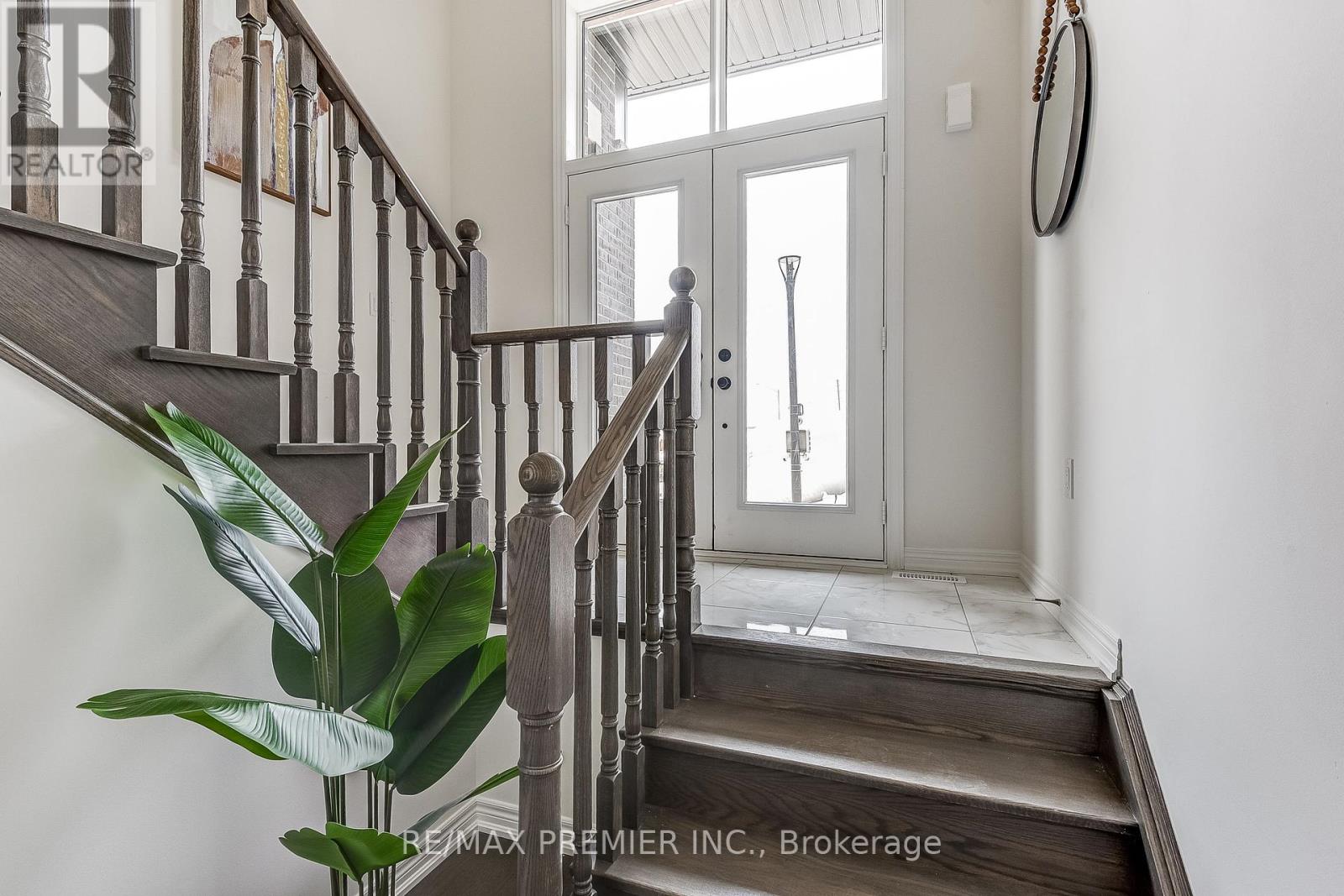 1274 Talisman Manor, Pickering, Ontario  L1X 0R7 - Photo 6 - E12218538