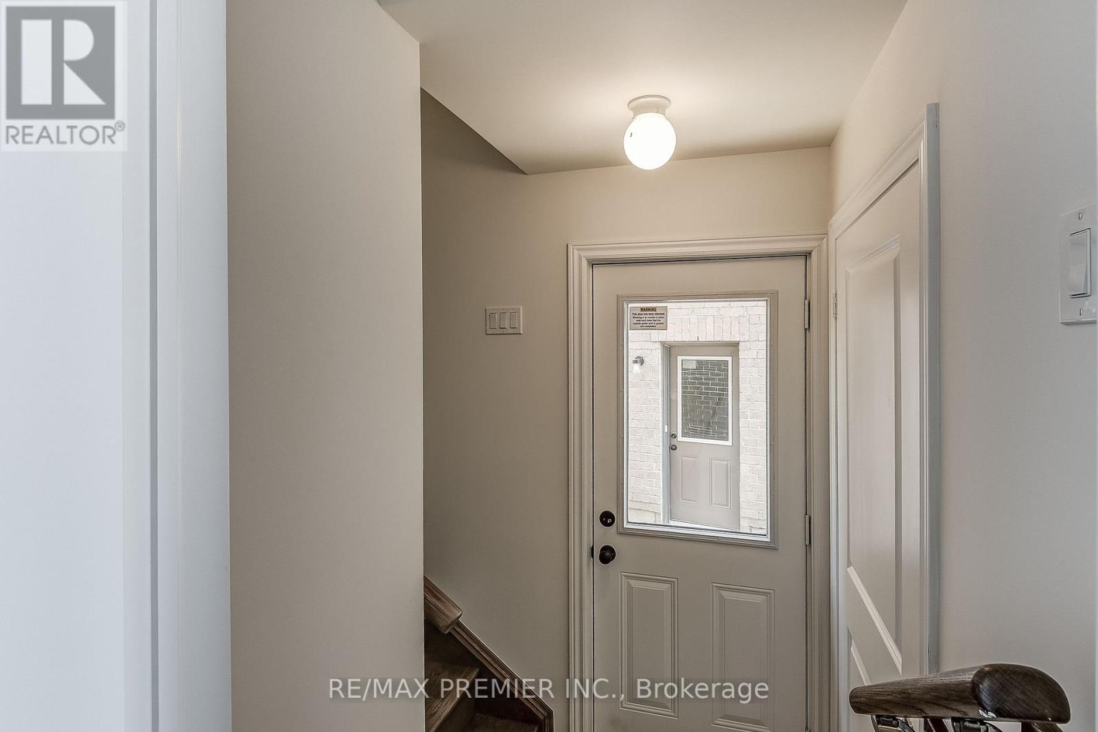 1274 Talisman Manor, Pickering, Ontario  L1X 0R7 - Photo 7 - E12218538