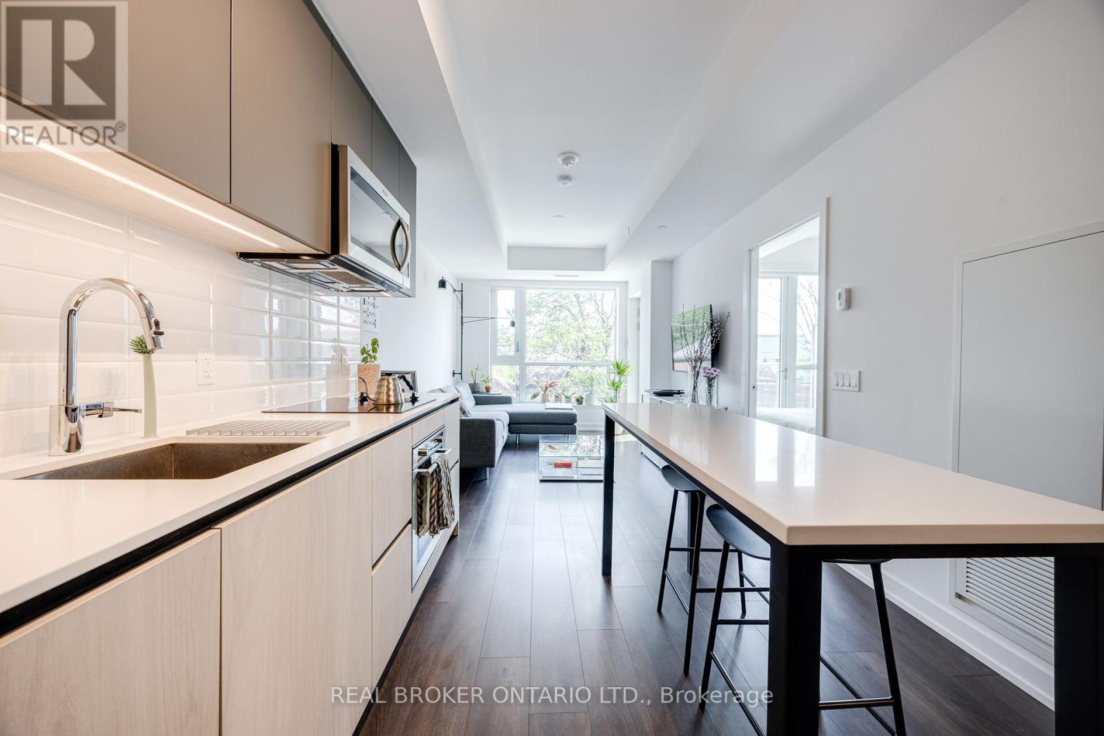 334 - 150 Logan Avenue, Toronto, Ontario  M4M 0E4 - Photo 3 - E12218542