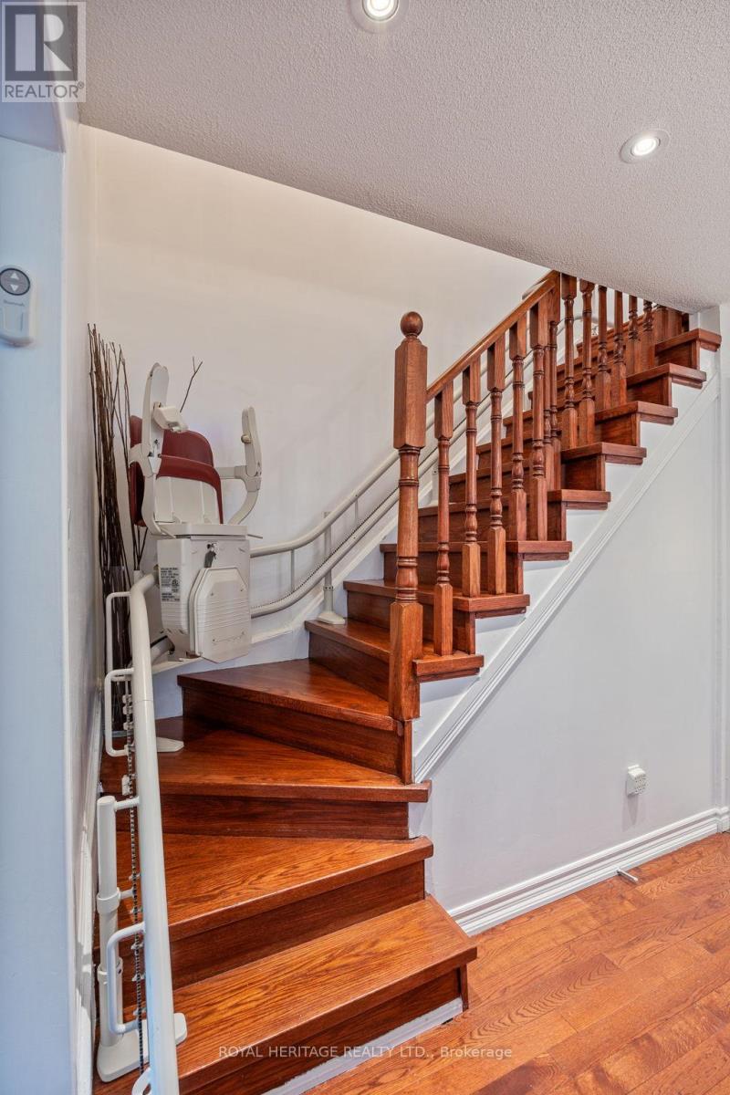 109 Plumrose Pathway, Toronto, Ontario  M1B 4B6 - Photo 17 - E12218552